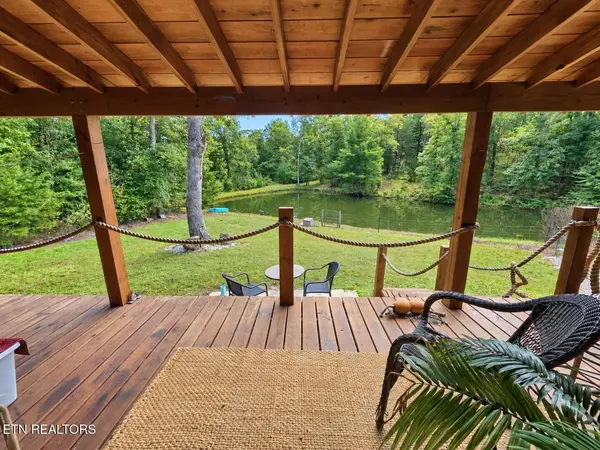 201 Collins Turnpike, Deer Lodge, TN 37726
