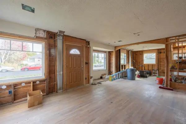 4915 N Lincoln St, Spokane, WA 99205