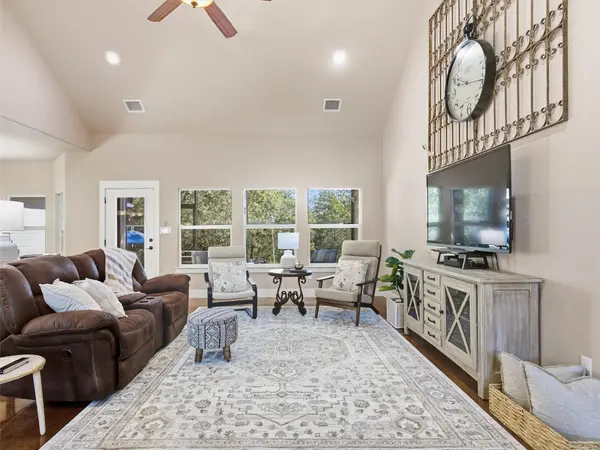 138 Wood Hollow CT, Bastrop, TX 78602