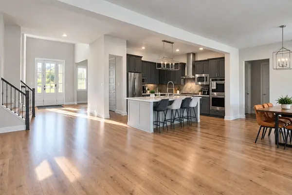 104 Caleb CT, Spicewood, TX 78669