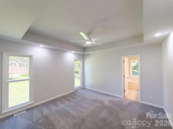 1104 Thoroughbred PL NW, Concord, NC 28027