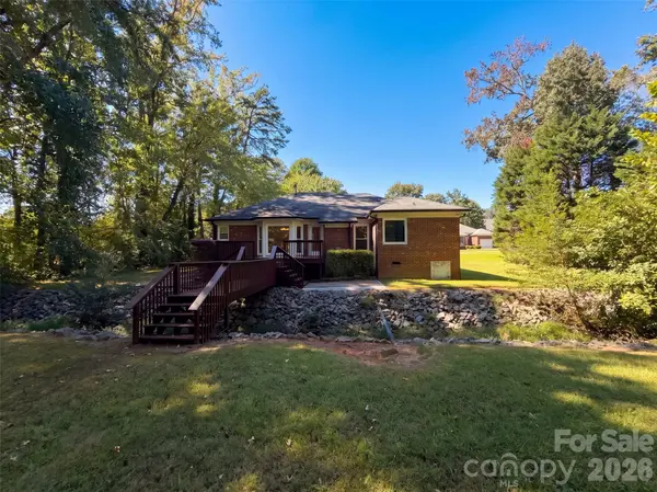 1104 Thoroughbred PL NW, Concord, NC 28027