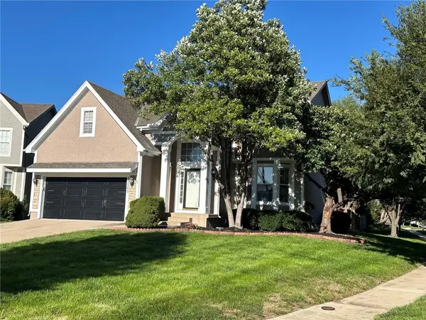 13102 W 137th CT, Overland Park, KS 66221