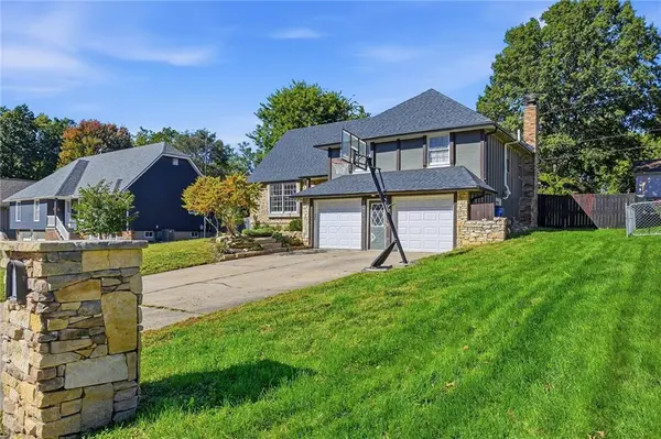 12414 W 69TH ST, Shawnee, KS 66216