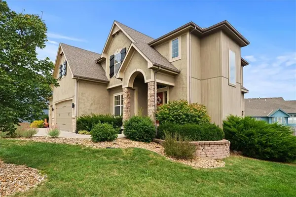1404 SW 41st CIR, Lee's Summit, MO 64082
