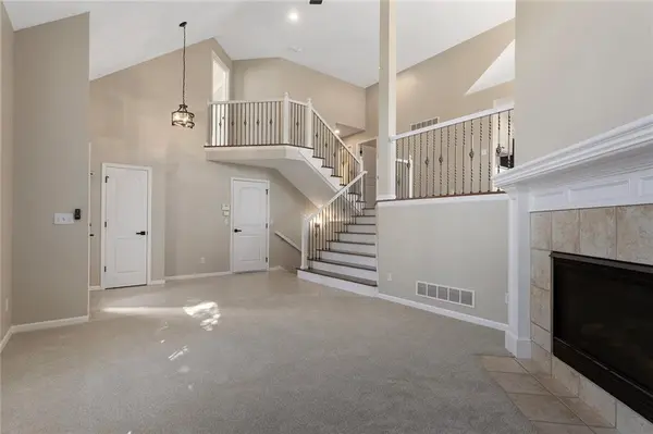 2280 W Cothrell ST, Olathe, KS 66061