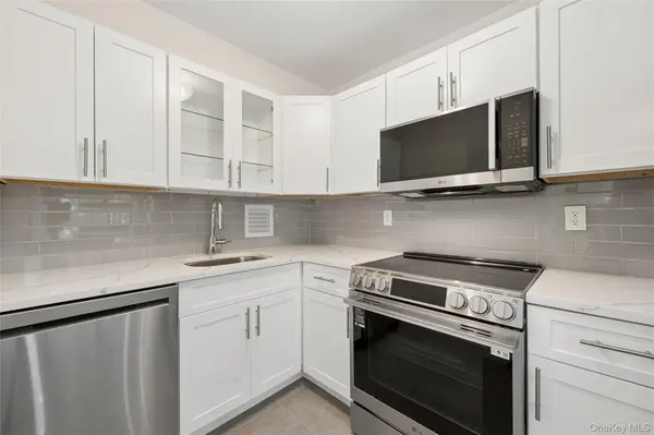 166-26 Powells Cove BLVD #3D, Beechhurst, NY 11357