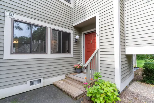 137 Stone Meadow #137, South Salem, NY 10590