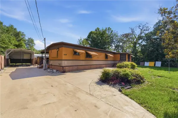 7509 W Merry LN, Homosassa, FL 34446
