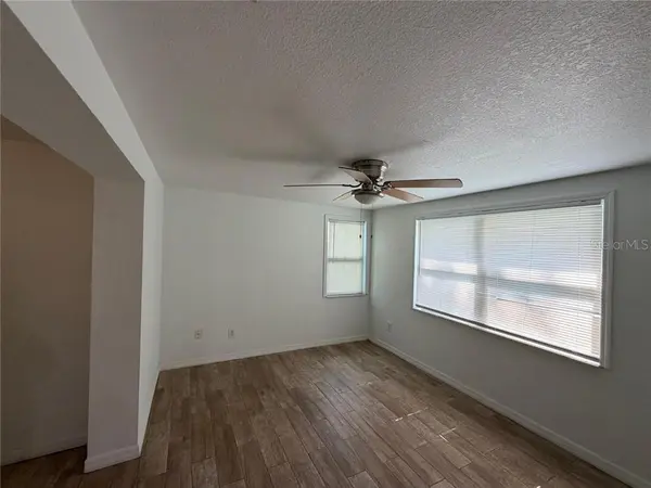 1650 Bold LN, Holiday, FL 34691