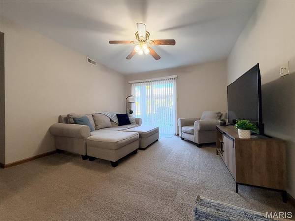 1912 Marine Terrace DR #D, St Louis, MO 63146