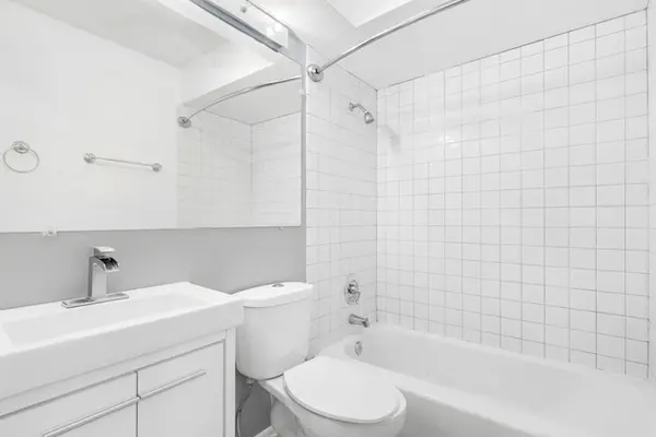 3620 N Pine Grove AVE #306, Chicago, IL 60613