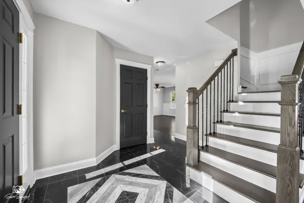 2555 Cobblestone CT, Morris, IL 60450