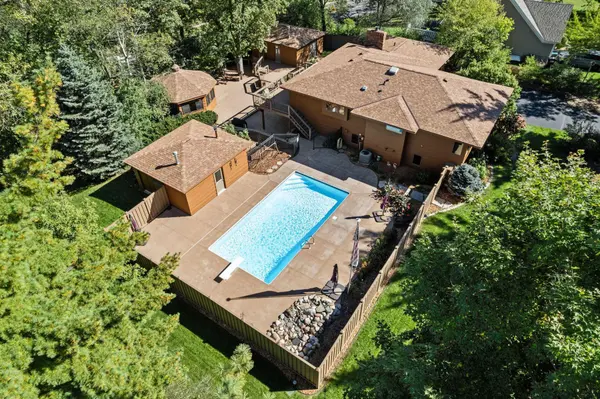 1615 Laurel AVE, Hudson, WI 54016