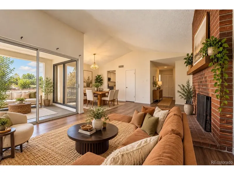 3436 S Locust #01-E, Denver, CO 80222