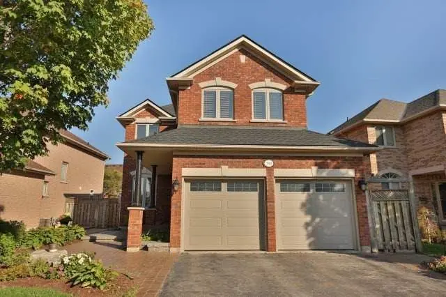 390 Grovehill RD, Oakville, ON L6H 6P3