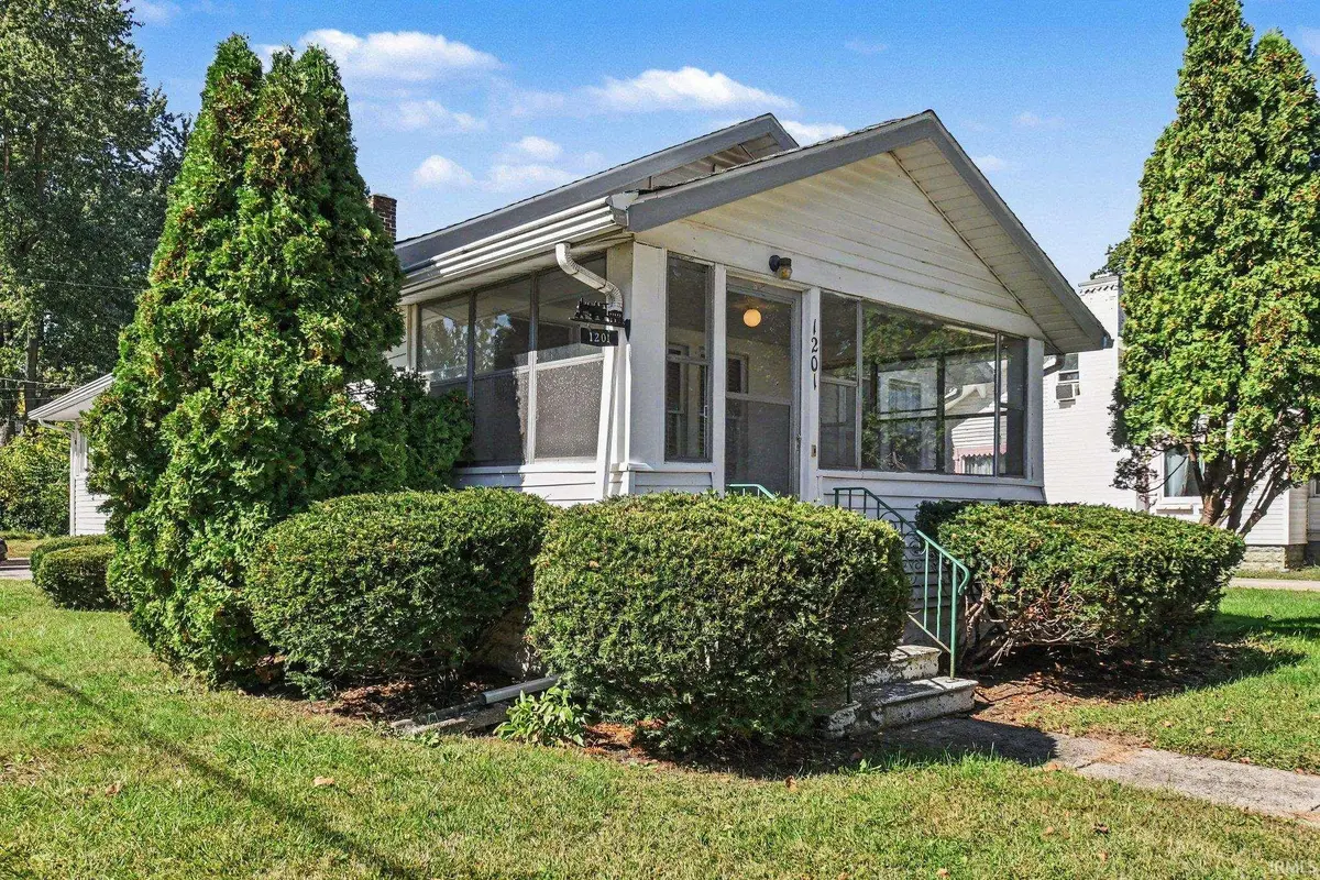1201 Magnolia AVE, Elkhart, IN 46514