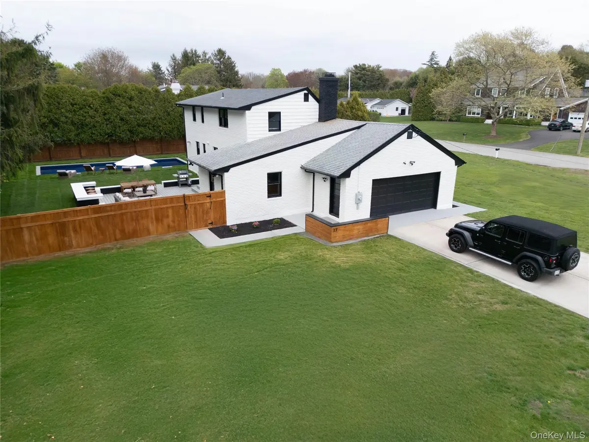 17 Underhill RD, Southampton, NY 11968