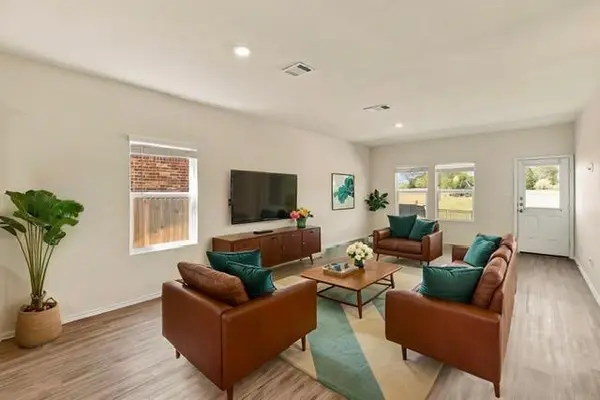 216 George Neggan LN, Bastrop, TX 78602