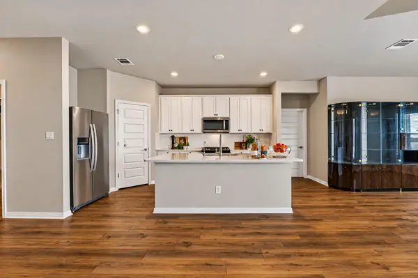 2879 Mill Run BND, Round Rock, TX 78665