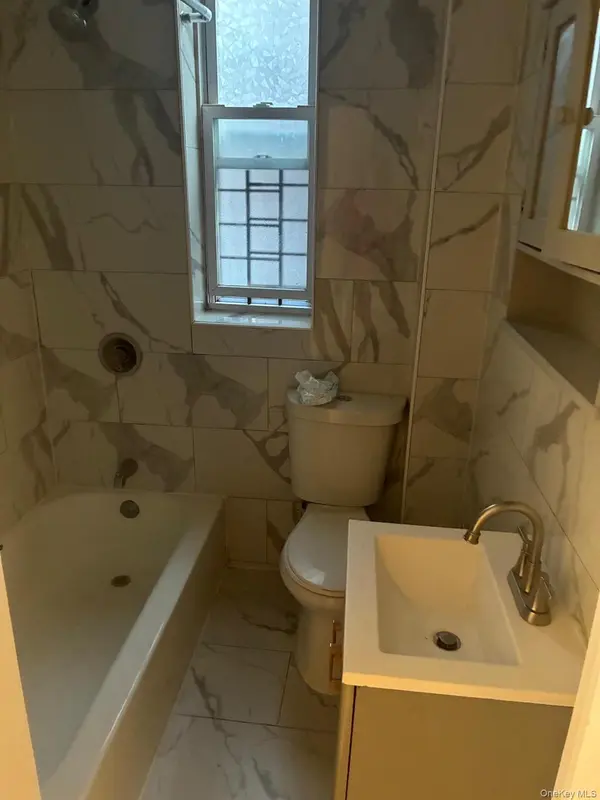 1029 College AVE, Bronx, NY 10456