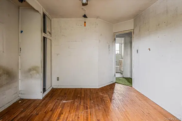 83-18 229 ST #6-12, Bellerose Manor, NY 11427
