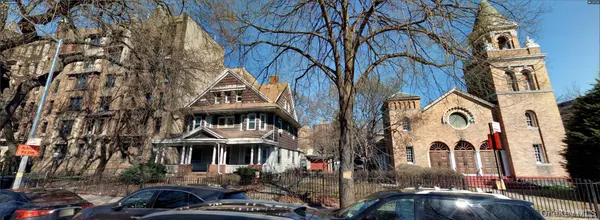 155 Lincoln RD, Brooklyn, NY 11225