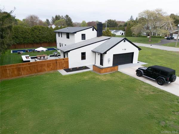 17 Underhill RD, Southampton, NY 11968