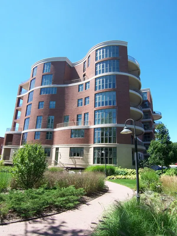 520 S WASHINGTON ST #PH3, Naperville, IL 60540