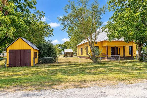 115 N Lockhart ST, Paige, TX 78659