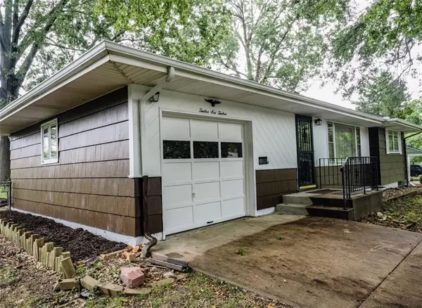 12612 East 48th TER, Independence, MO 64055