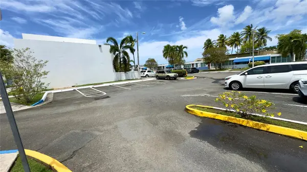 2 COND. GARDEN VIEW #4-42, Carolina, PR 00985