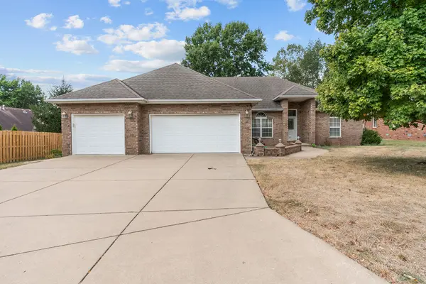 511 N Montauk DR, Nixa, MO 65714