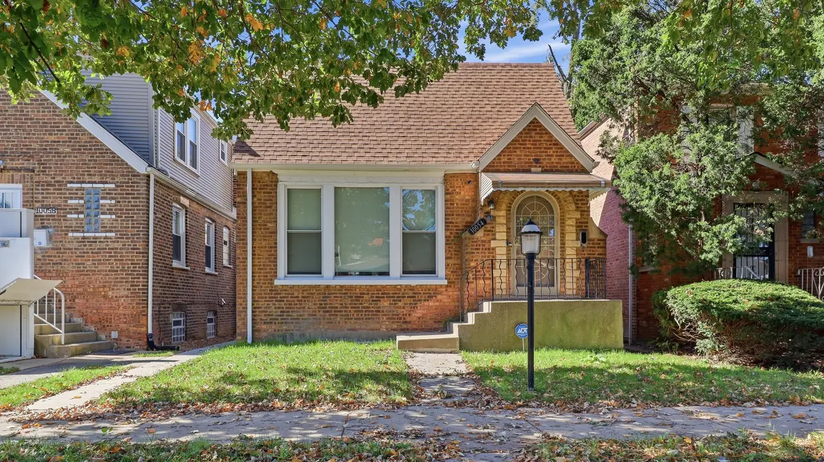 10054 S Saint Lawrence AVE, Chicago, IL 60628