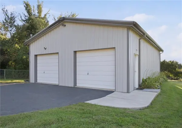 740 N 141st ST, Bonner Springs, KS 66012
