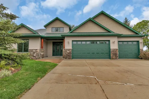 1108 Oak Pond DR, Sartell, MN 56377