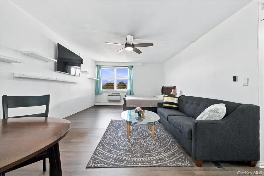 164-20 Highland AVE #7J, Jamaica Hills, NY 11432