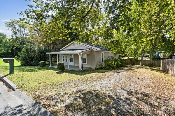 227 Lowry ST, Pineville, NC 28134