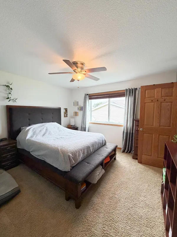 705 25th AVE NW, Austin, MN 55912