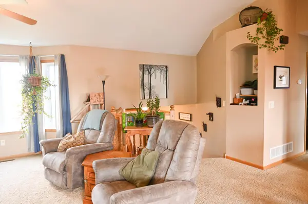 705 25th AVE NW, Austin, MN 55912