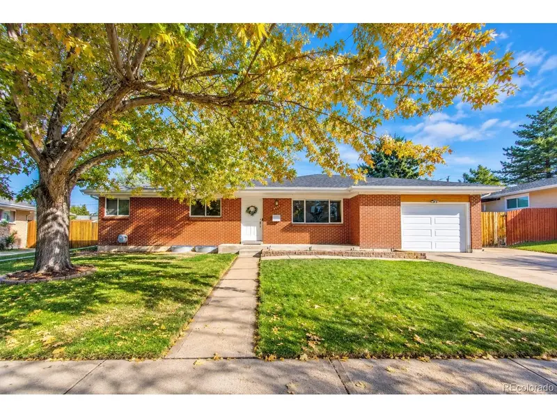 8561 E Briarwood, Centennial, CO 80112