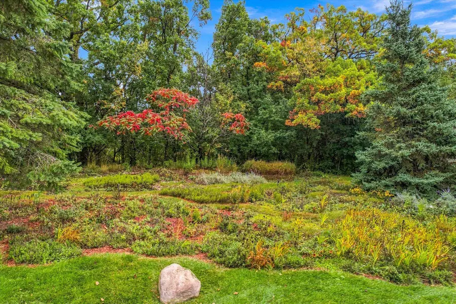 5 Summit, North Oaks, MN 55127