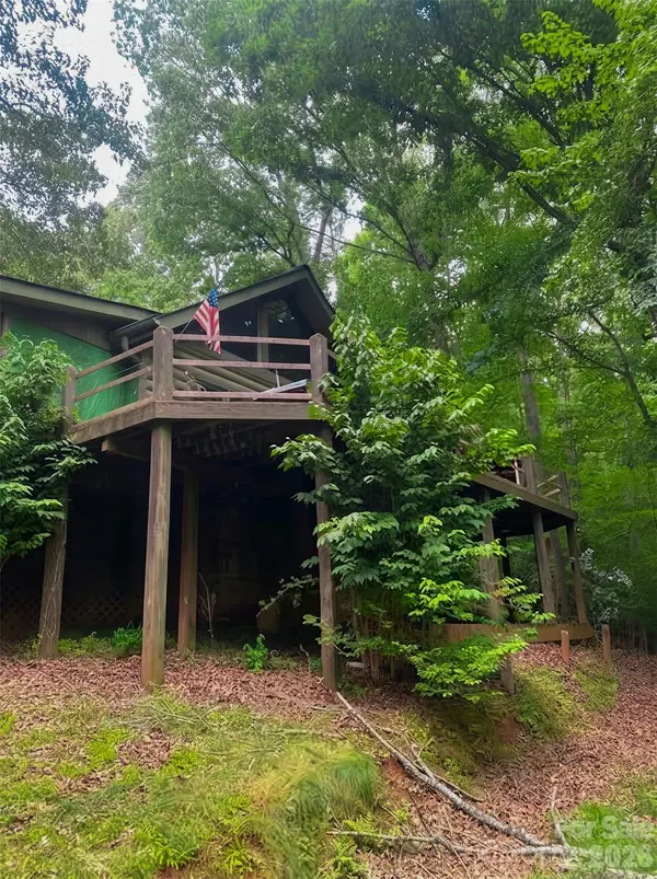 60 Hundred Acre Woods, Murphy, NC 28906