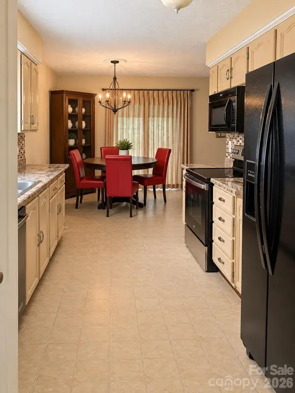 1677 Allen LN, Conover, NC 28613