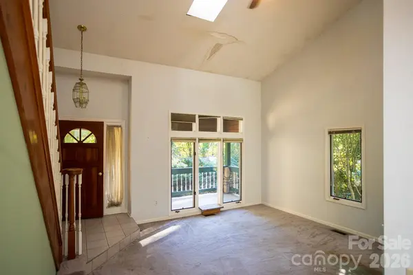 79 Pine Cone DR, Asheville, NC 28805