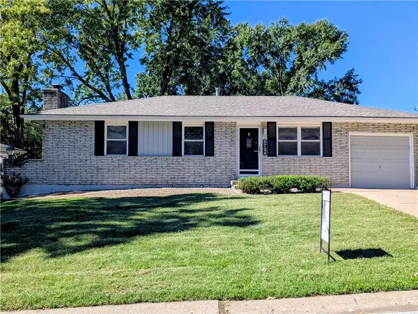 5724 N Denver AVE, Kansas City, MO 64119