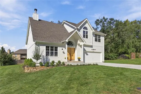8710 Lamar AVE, Overland Park, KS 66207