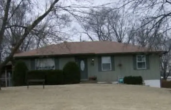 12810 NW Jamilyn RD, Parkville, MO 64152