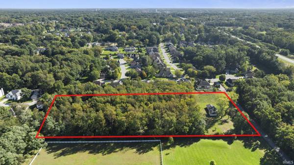 18603 Kintz DR, South Bend, IN 46637-4537