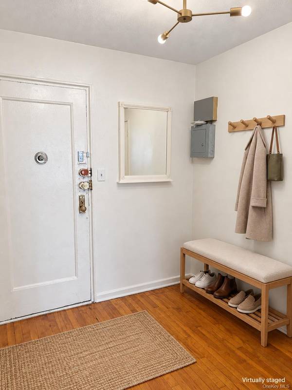 33-25 81 ST #2E, Jackson Heights, NY 11372